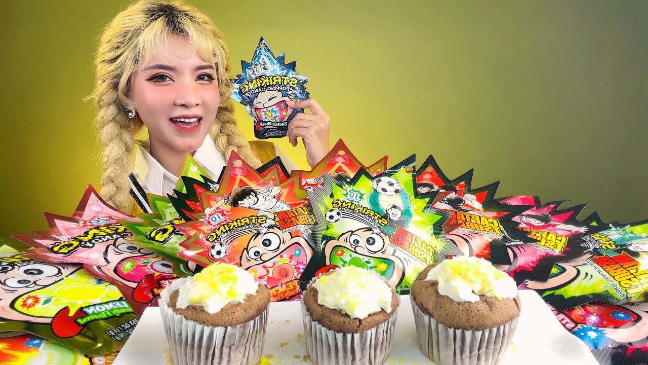 Tóc vàng hoe và kẹo nổ striking